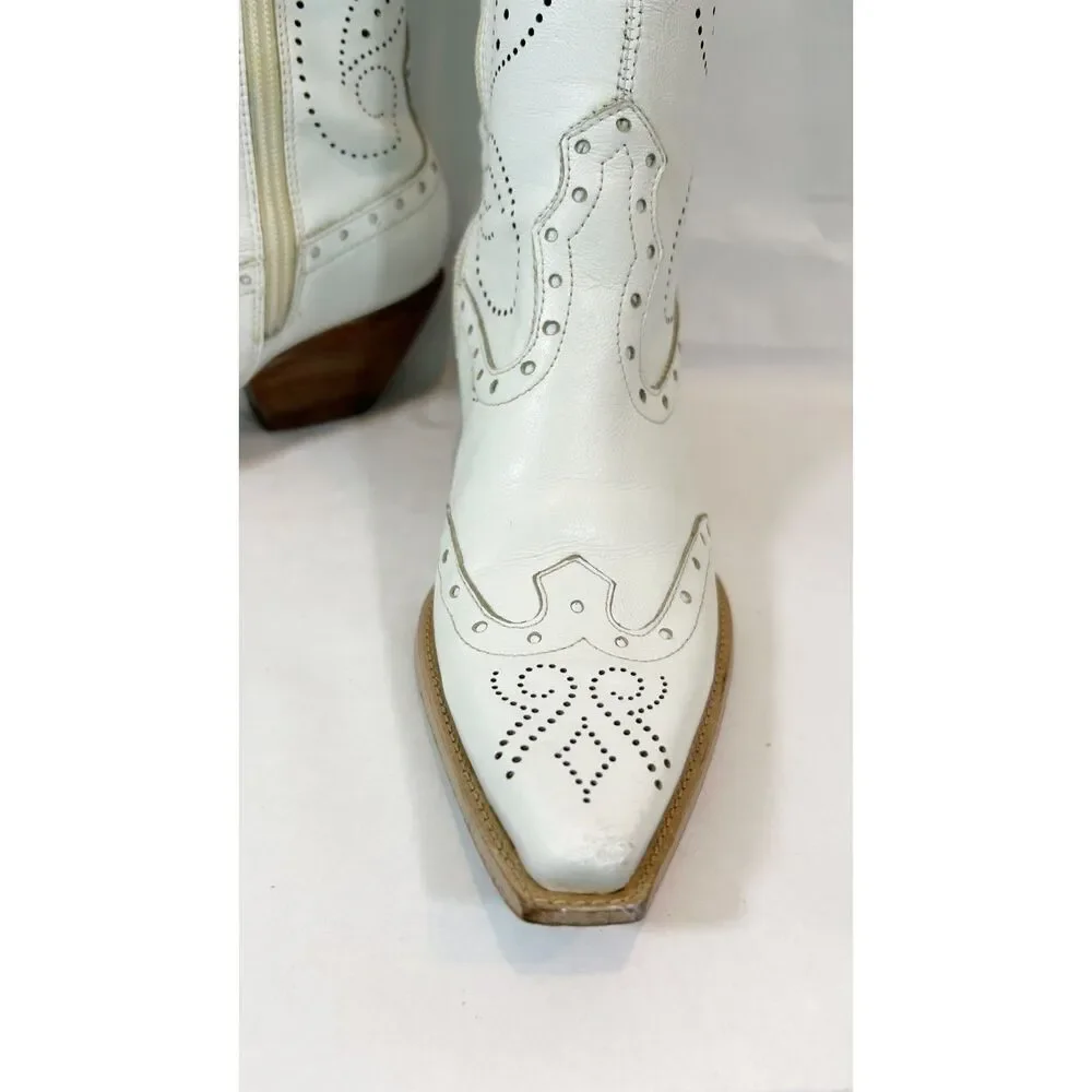 BCBGIRLS White Leather Cowgirl Boots Size 5.5-6 Bohemian Western